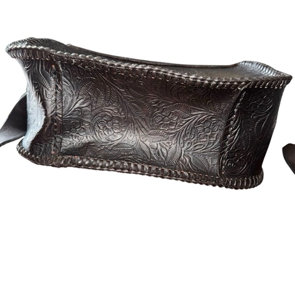 Custom Brown Embossed Crossbody Bag with Flap Closure Western Style Shoulder Bag - Picture 6 of 11
